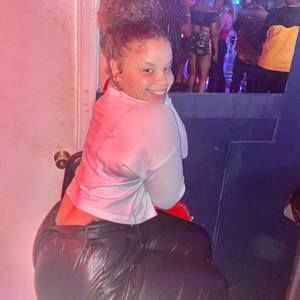 Meet your Posher, Kasandra